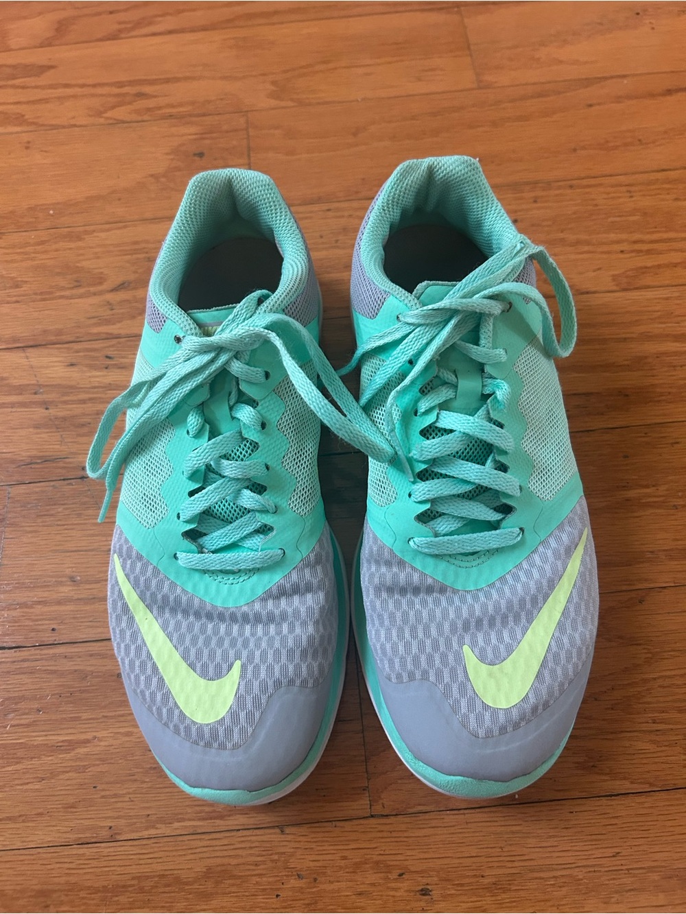 EUC Nike Women's Running Shoes size 6.5